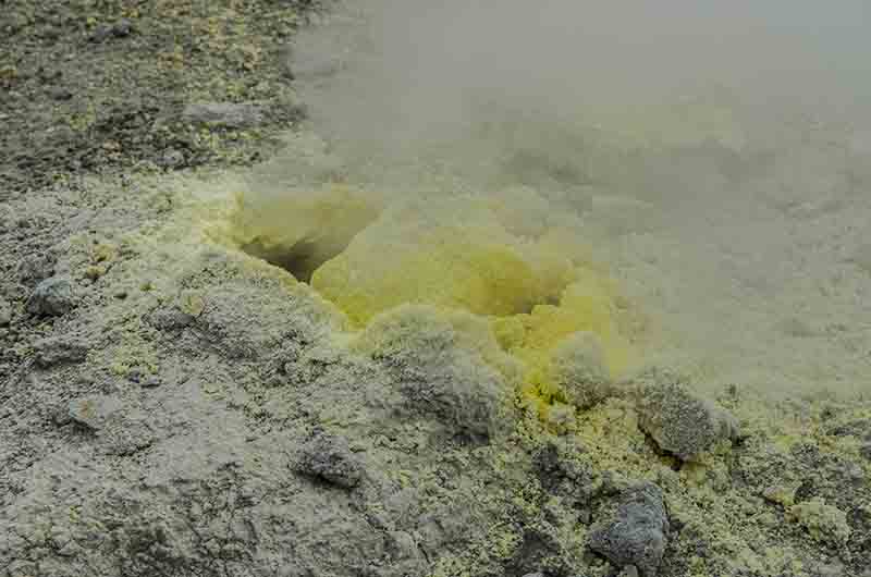 81 - Rusia - Kamchatka - volcan Mutnovsky - interior